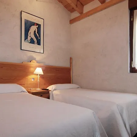 Turisticos Abuelos Apartman *
