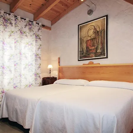 Turisticos Abuelos Apartman *